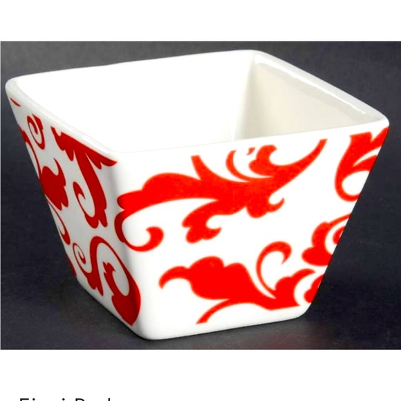CIROA FIORI SIMPLE SERVE MINI BOWLS SQUARE RED WHITE NWT PORCELAIN SET OF 4 - Picture 3 of 9